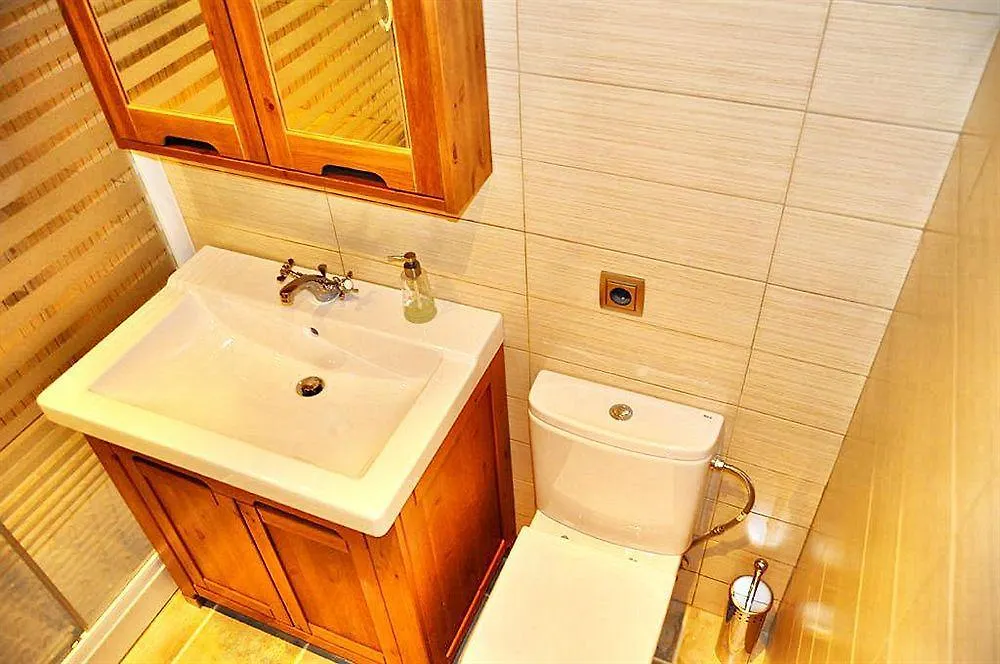 Welcome Inn Nerja Guest House Luxury Bed & Breakfast