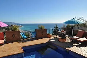 Welcome Inn Nerja Guest House Luxury Bed & Breakfast